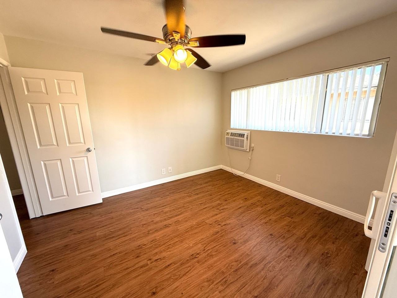 518 E Washington Blvd - Photo 7 of 20