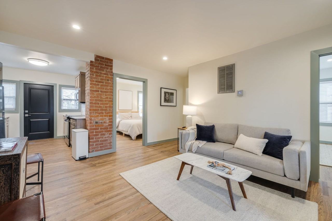 207 Nw 23rd St #3 - Photo 4 of 32