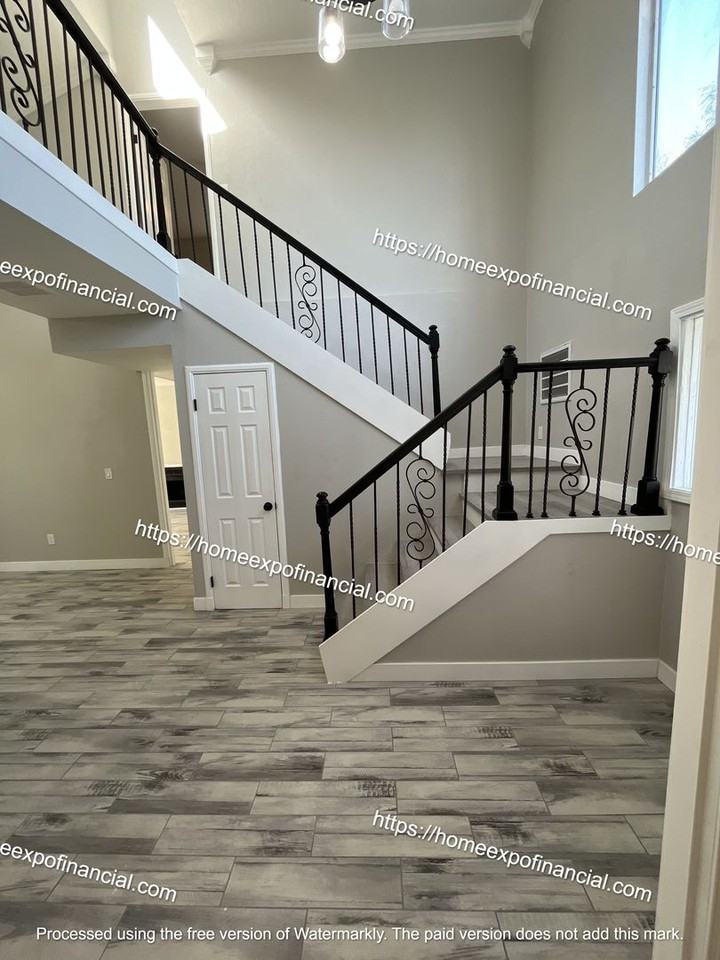 4420 Mobley Ave - Photo 4 of 45