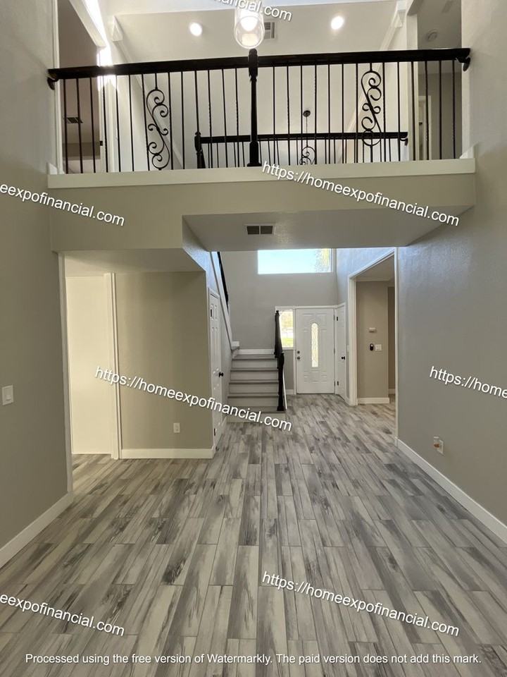 4420 Mobley Ave - Photo 5 of 45