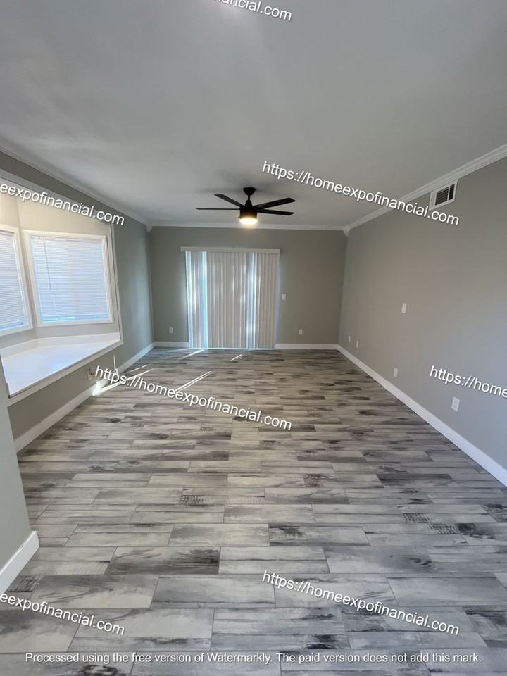 4420 Mobley Ave - Photo 6 of 45