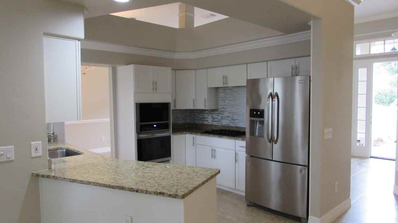 1326 Sw Briarwood Dr #NA - Photo 5 of 16