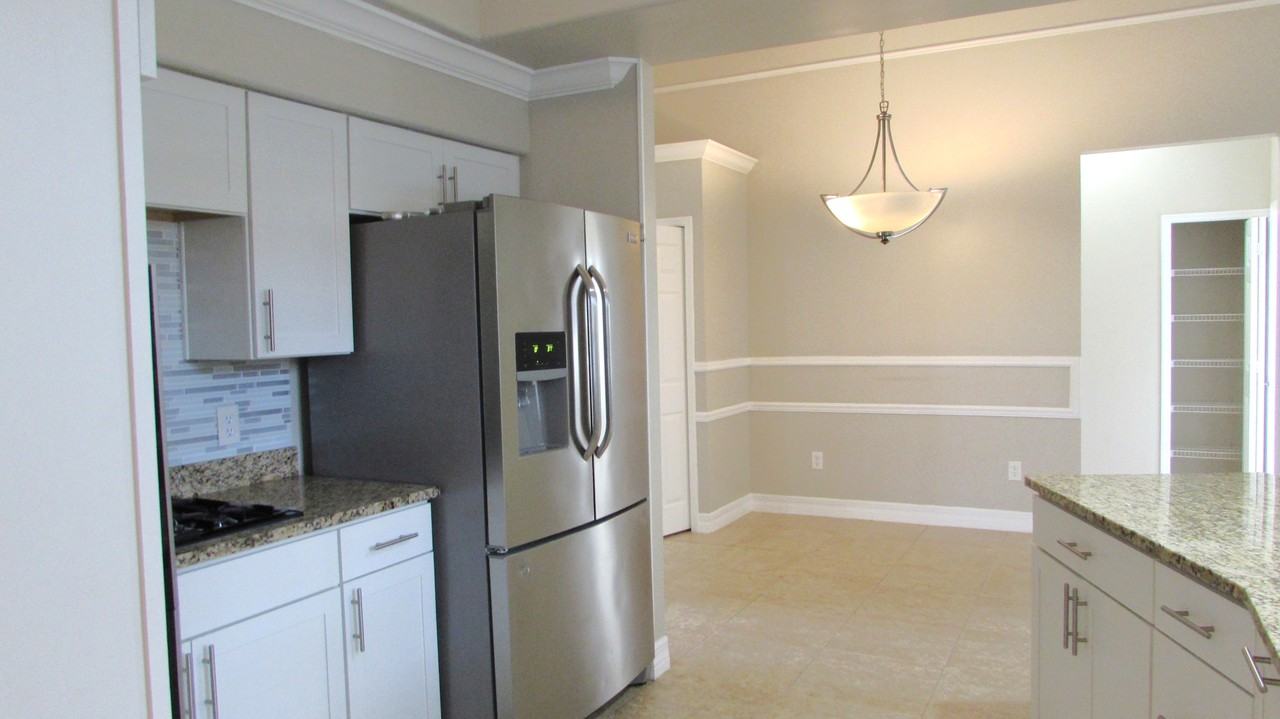 1326 Sw Briarwood Dr #NA - Photo 6 of 16