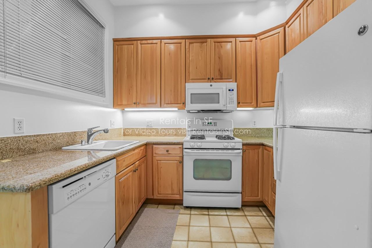 464 Lombard St - Photo 2 of 14