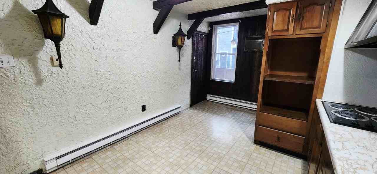 203 Chelsea St #1 - Photo 2 of 18