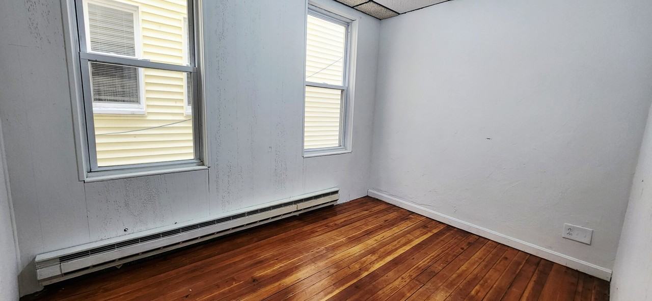 203 Chelsea St #1 - Photo 6 of 18