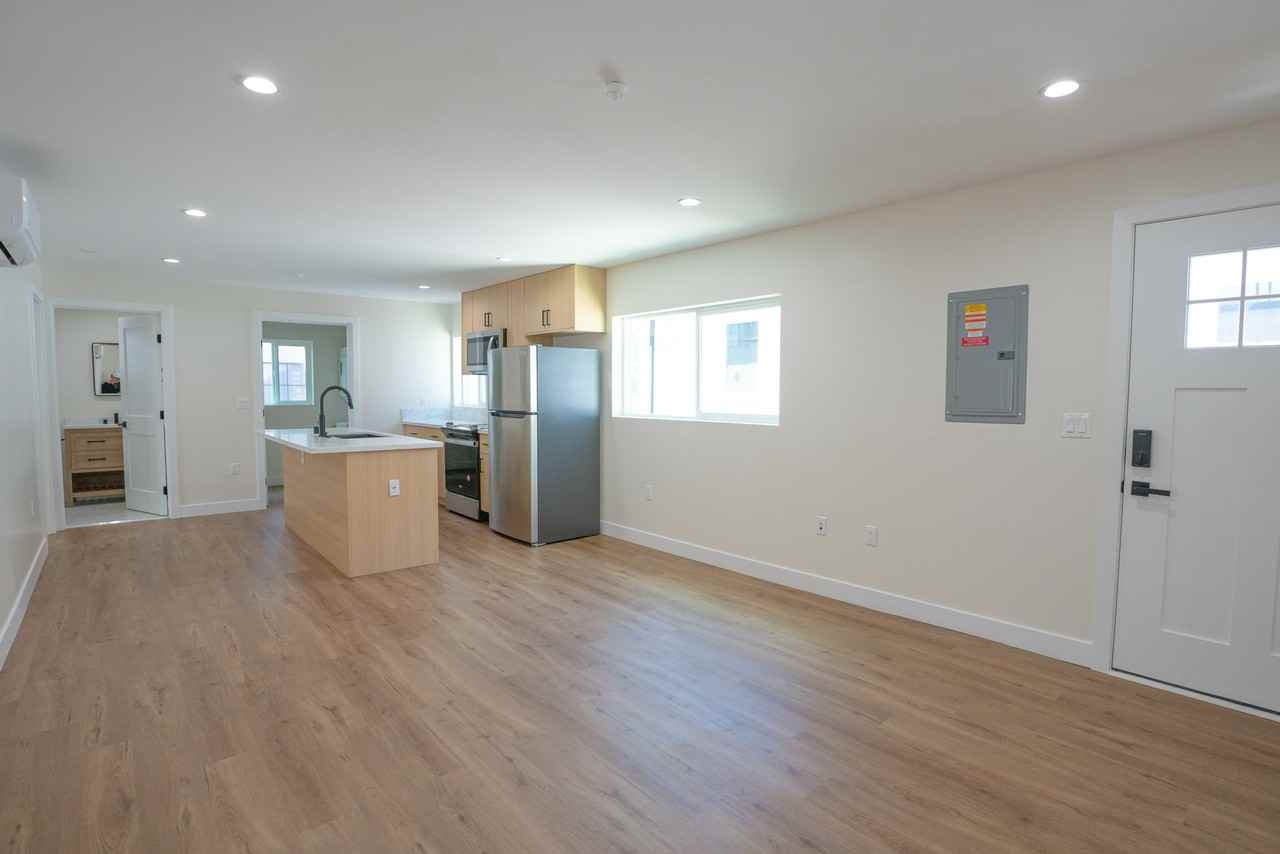 1034 S Westmoreland Ave - Photo 5 of 15