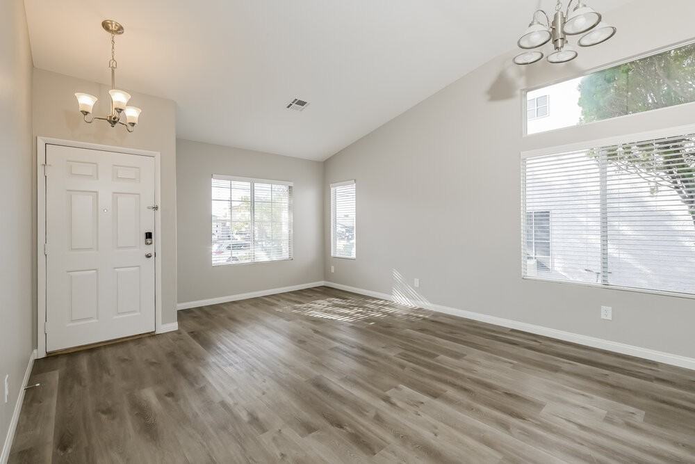 725 Arrowhead Trl - Photo 4 of 16