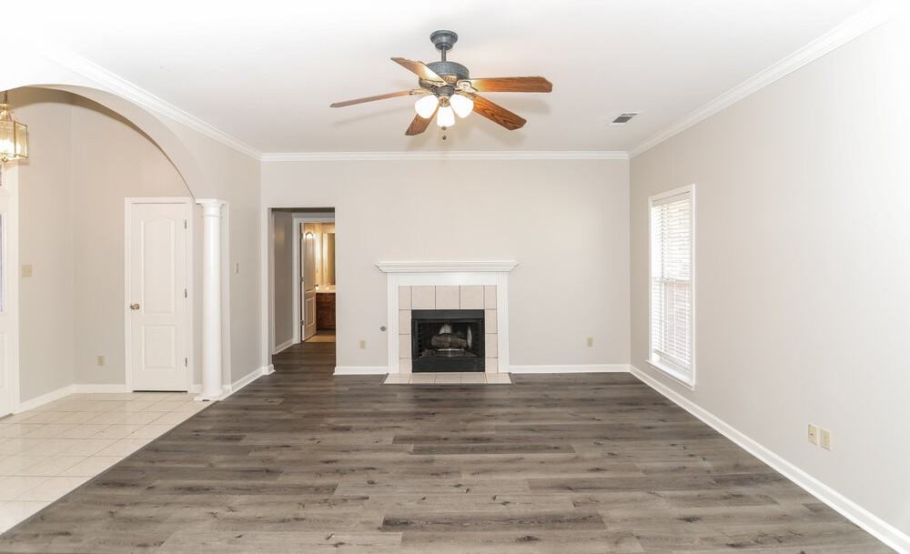 5033 Thornebrook Cv - Photo 4 of 17