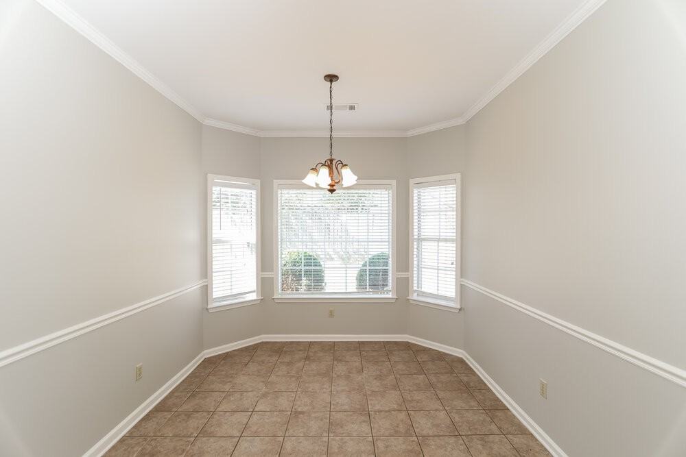 5033 Thornebrook Cv - Photo 6 of 17