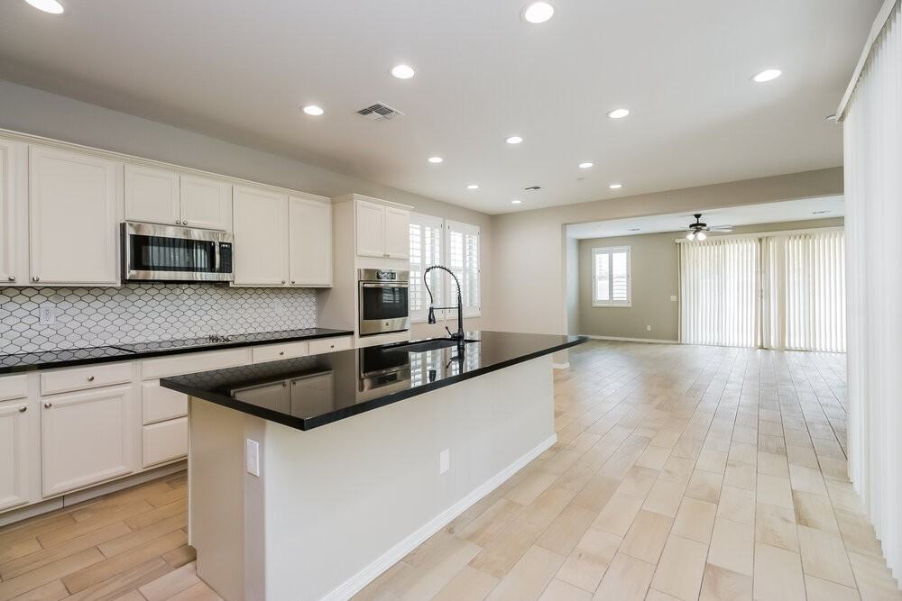 1963 S Follett Way - Photo 7 of 17