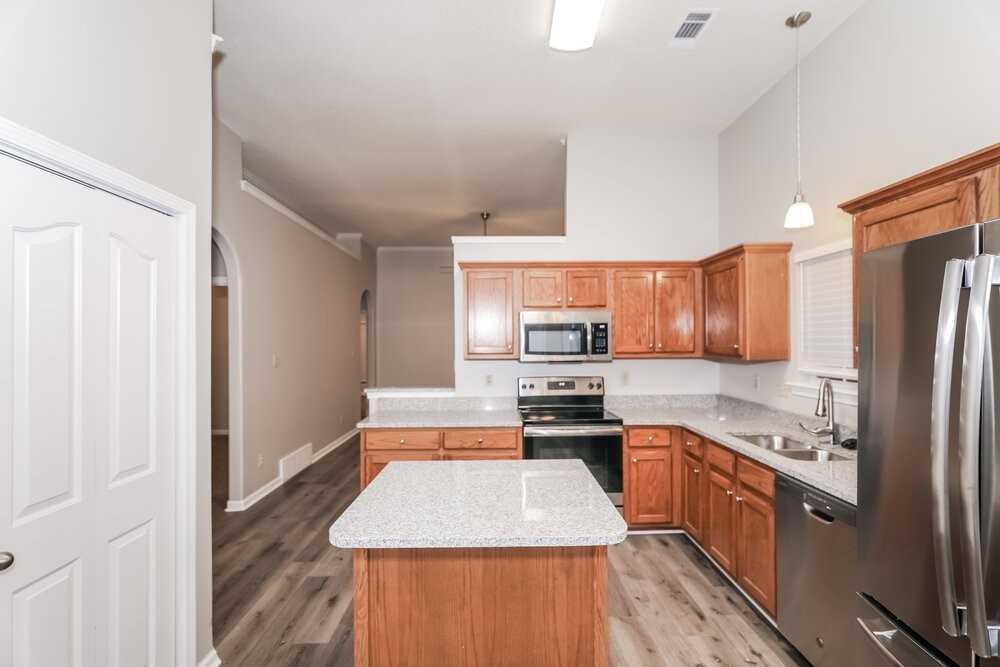 6887 Seaside Dr - Photo 7 of 16