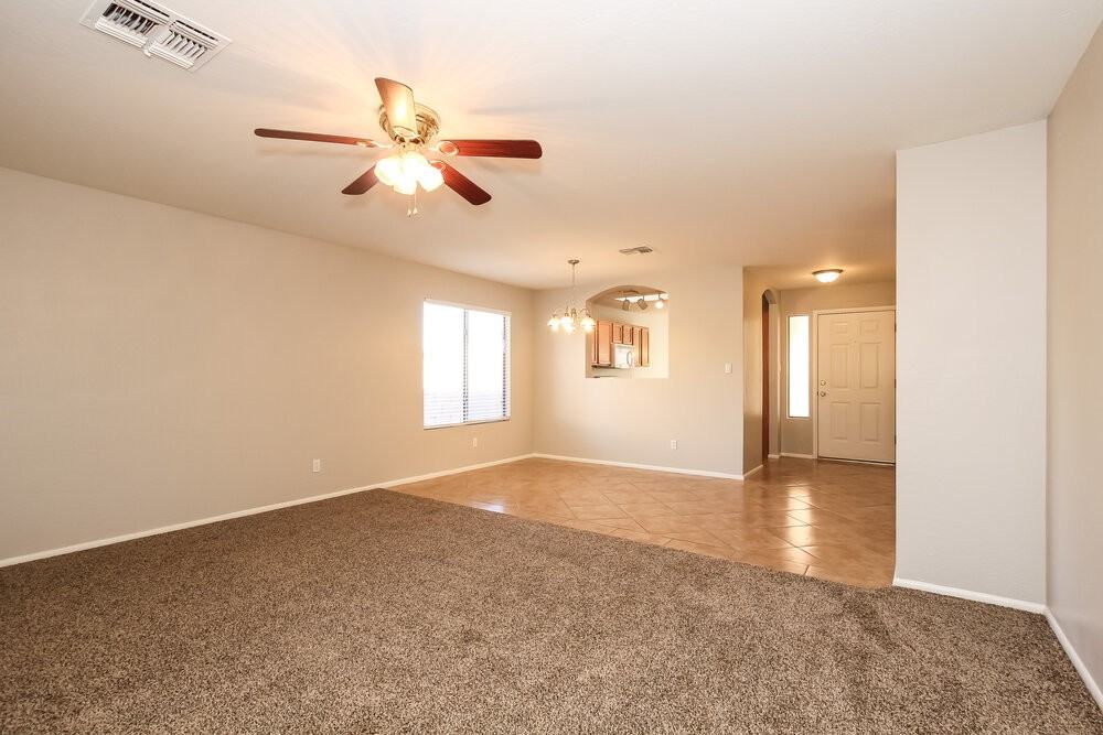 8818 W Salter Dr - Photo 4 of 16