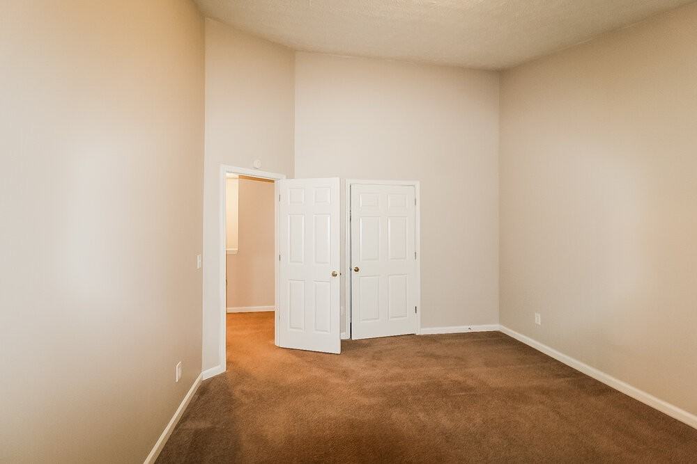 581 Shadow Valley Ct - Photo 7 of 17