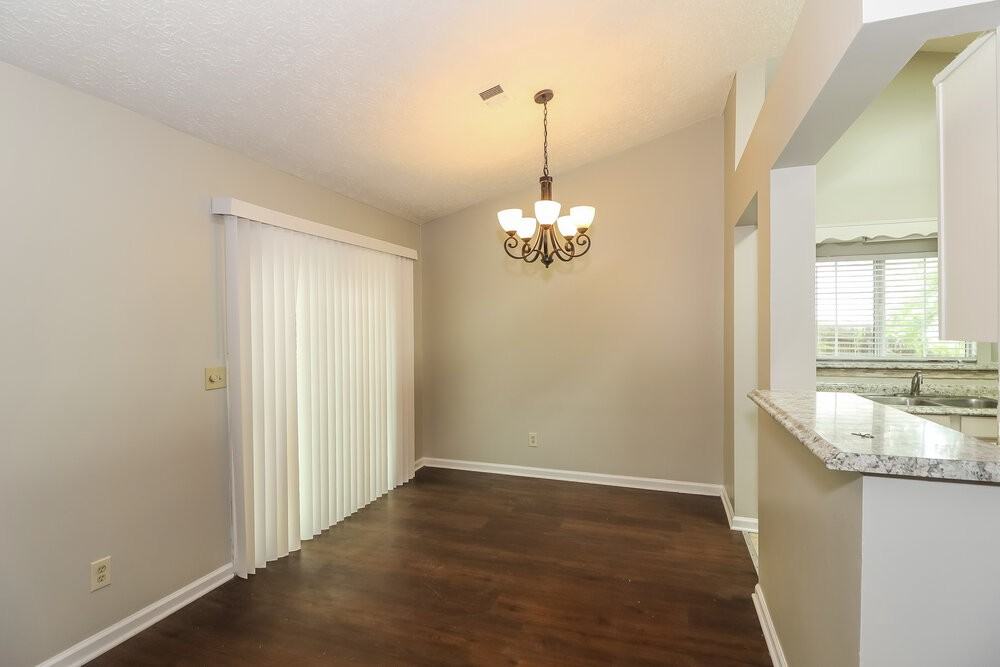 5009 River Rock Way - Photo 4 of 15