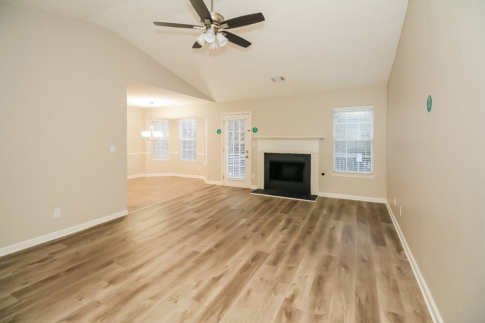 254 Players Cir - Photo 4 of 17