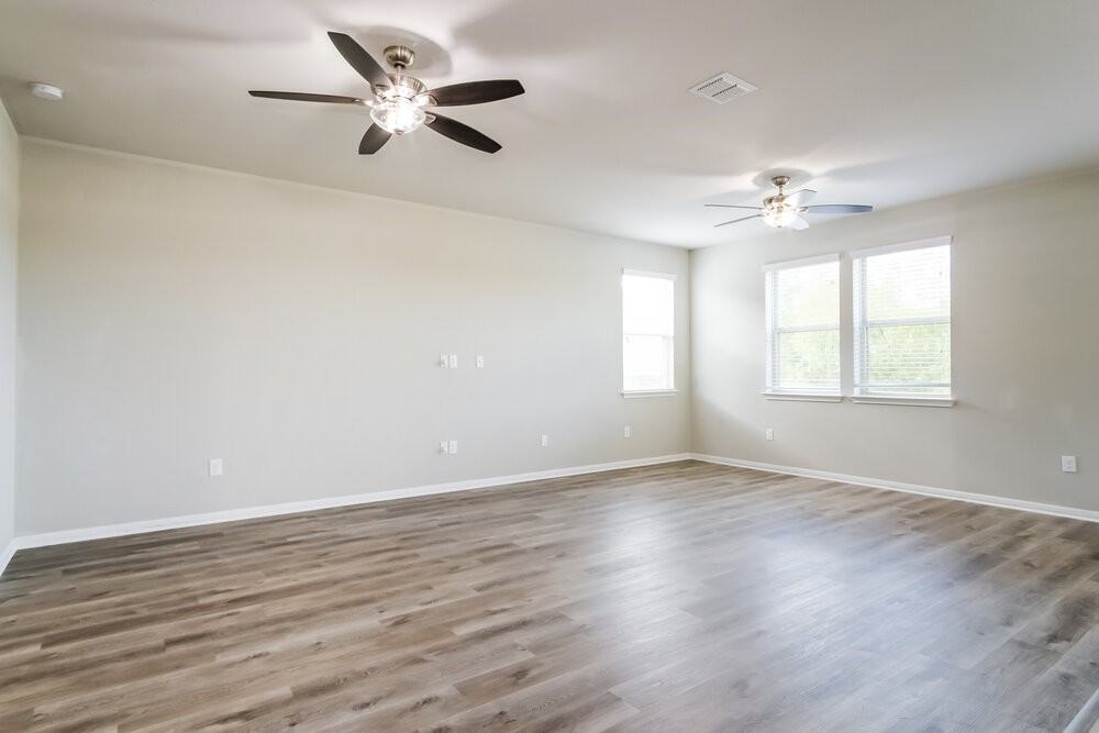 311 Eagle Brook Ln - Photo 6 of 17