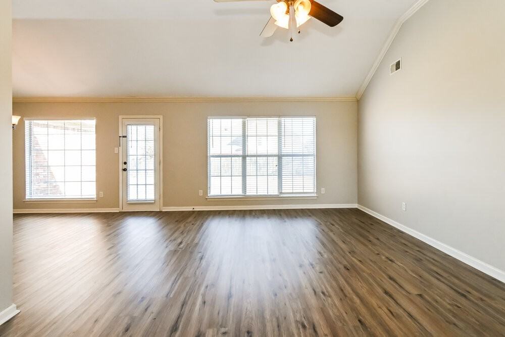 5818 Carter Dr - Photo 4 of 17