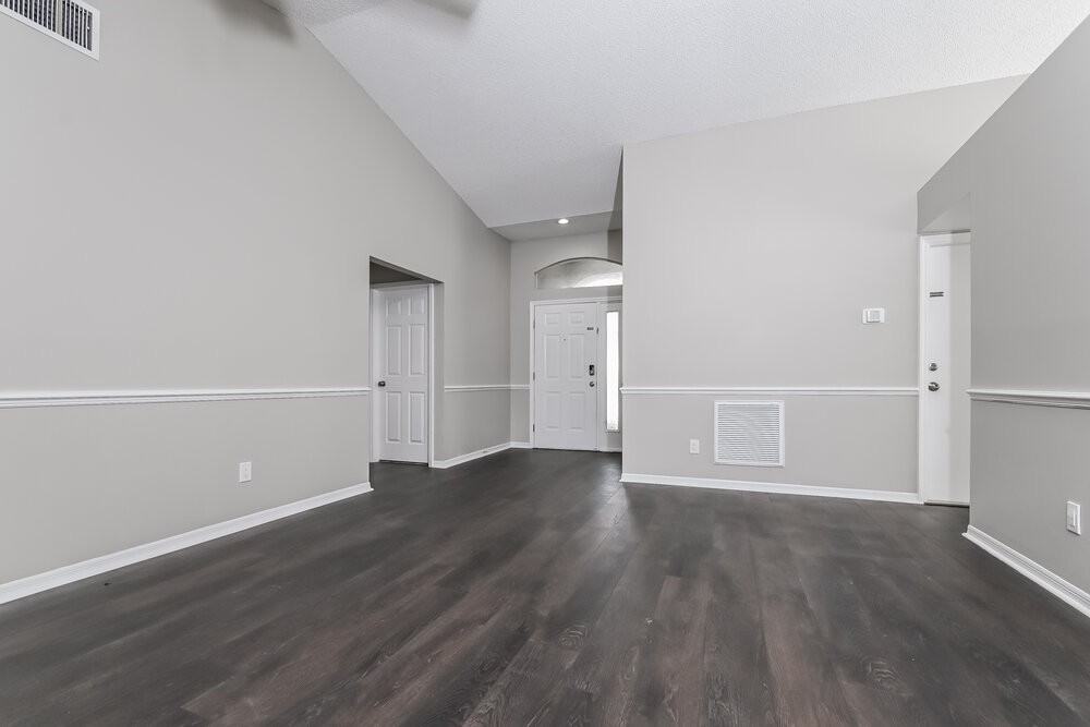 6003 Crickethollow Dr - Photo 4 of 16