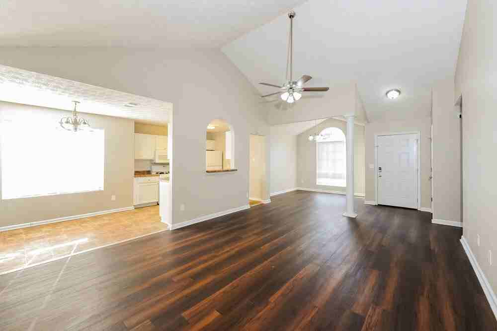 3510 Baroney Ln Sw - Photo 4 of 16