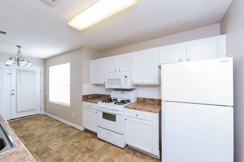 3510 Baroney Ln Sw - Photo 7 of 16