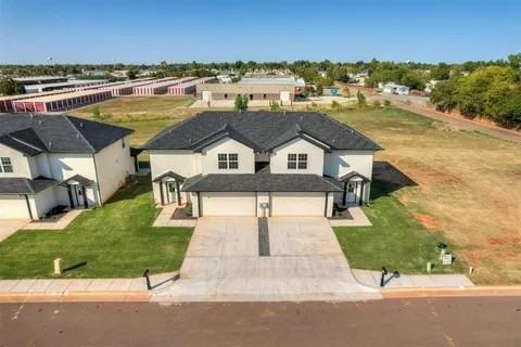 617 Abadan Dr - Photo 3 of 11