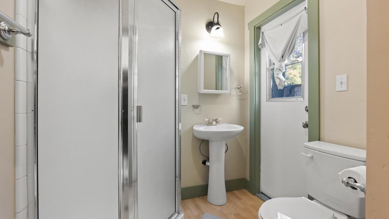 2434 Humboldt St - Photo 3 of 11