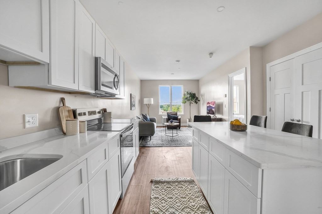 127 Centre St #405 - Photo 2 of 10