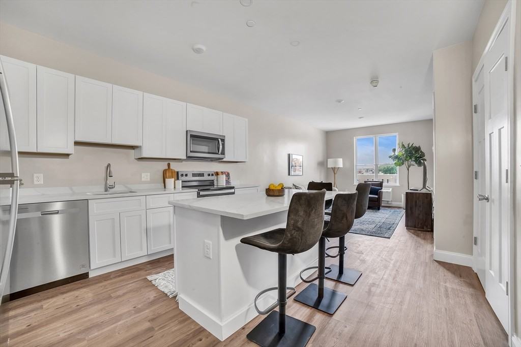 127 Centre St #405 - Photo 3 of 10