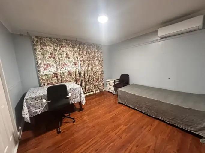 5445 Chamberlayne Ave - Photo 6 of 9