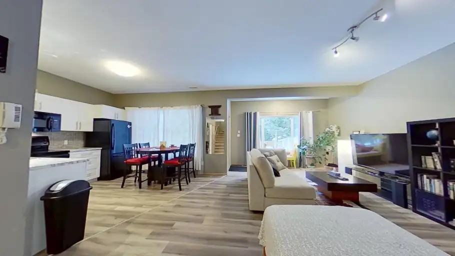 277 Eaton Dr - Photo 3 of 6