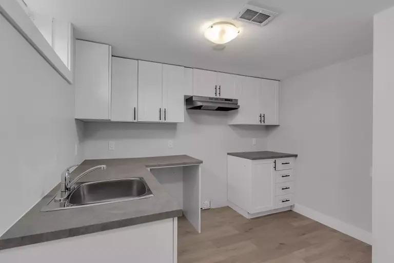 9 Rockford Pl #2 - Photo 5 of 20