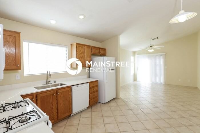 7441 Tumbling St - Photo 5 of 16