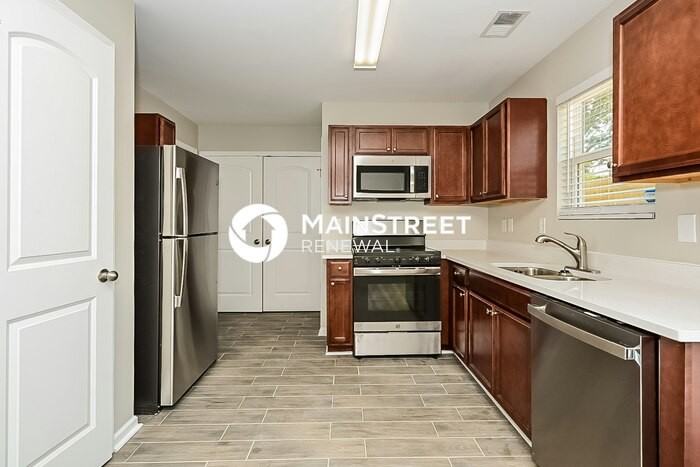 11116 Shadow Creek Ter - Photo 4 of 17