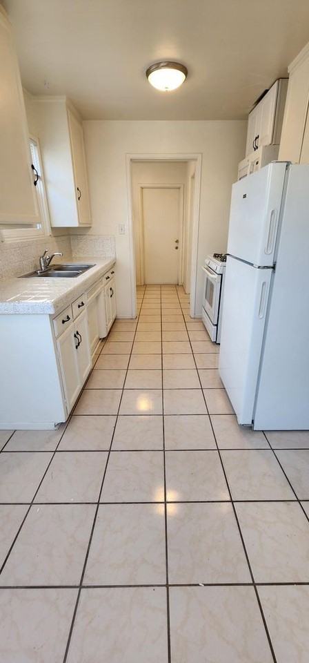 7924 La Mesa Blvd - Photo 2 of 4