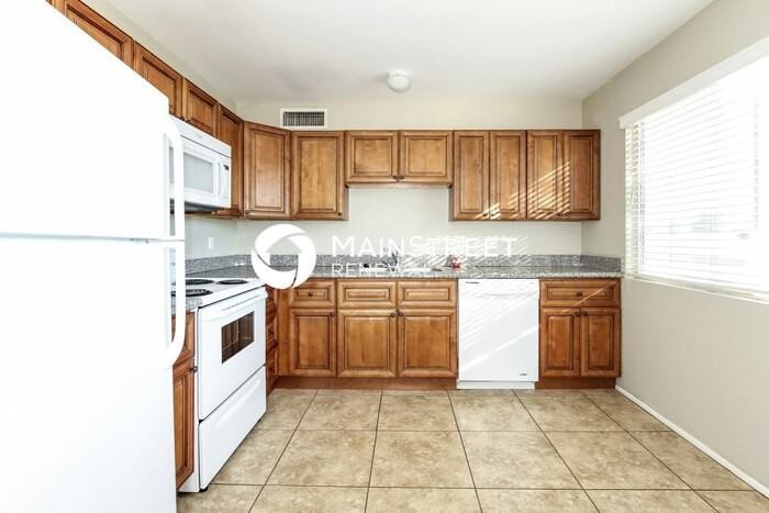 7623 W Osborn Rd - Photo 7 of 17