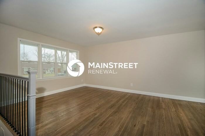 8 Preakness Dr - Photo 5 of 17