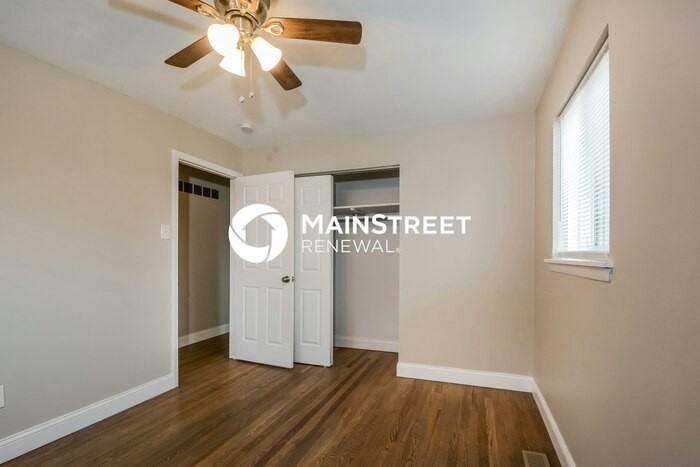 8 Preakness Dr - Photo 7 of 17