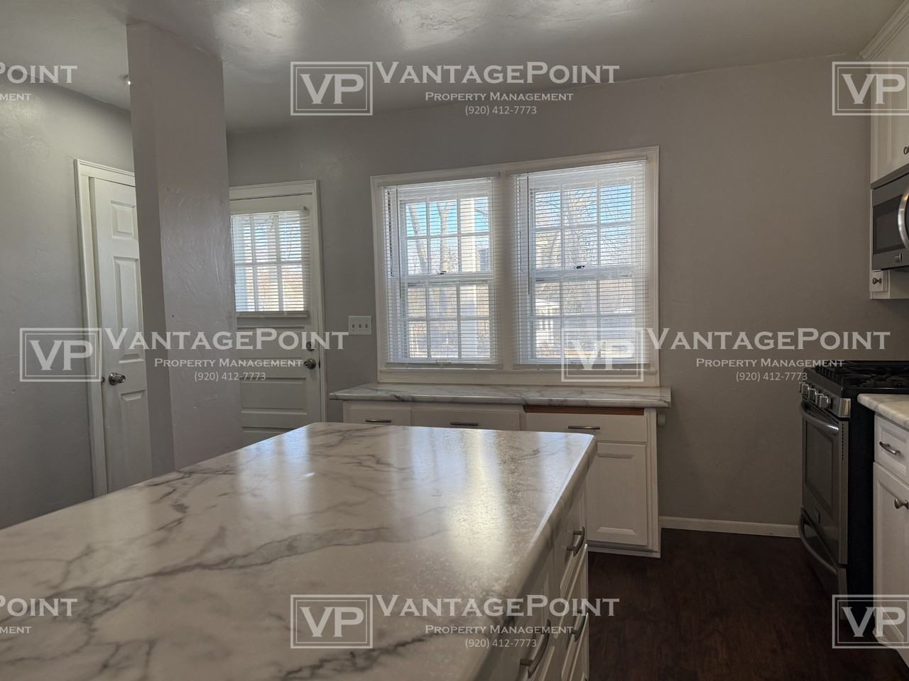 1123 S Baird St #1 - Photo 5 of 23