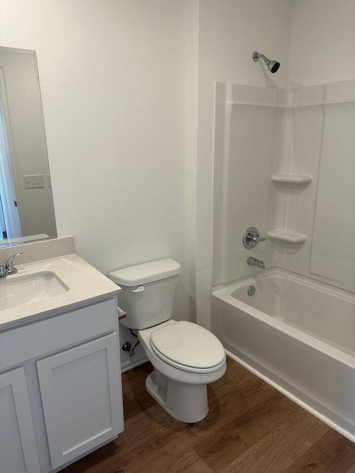 1057 N Blue Ridge Dr - Photo 5 of 16