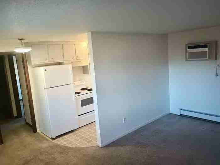 1419 Coffman St #5 - Photo 3 of 12