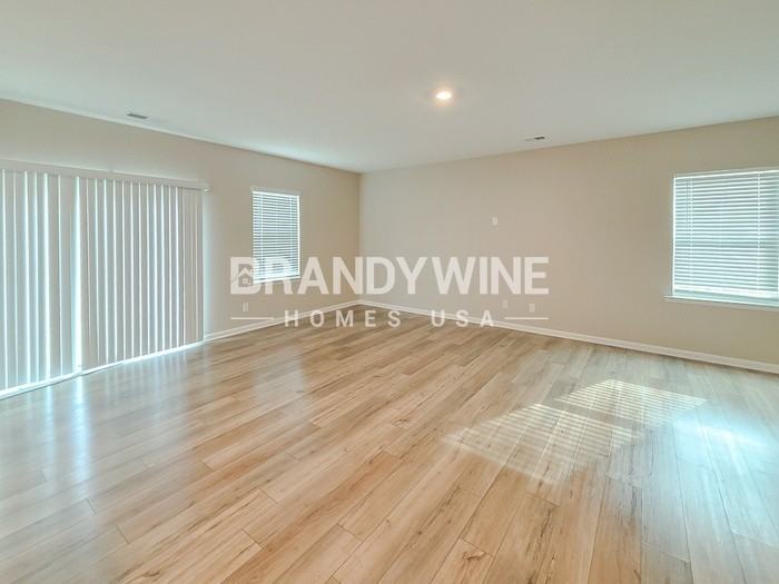 628 Friesland Dr - Photo 3 of 29