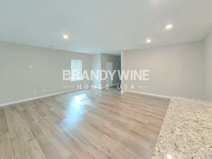 628 Friesland Dr - Photo 4 of 29