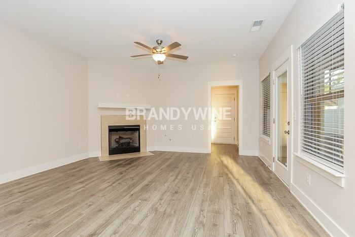 2107 Hospitality Ln - Photo 3 of 20