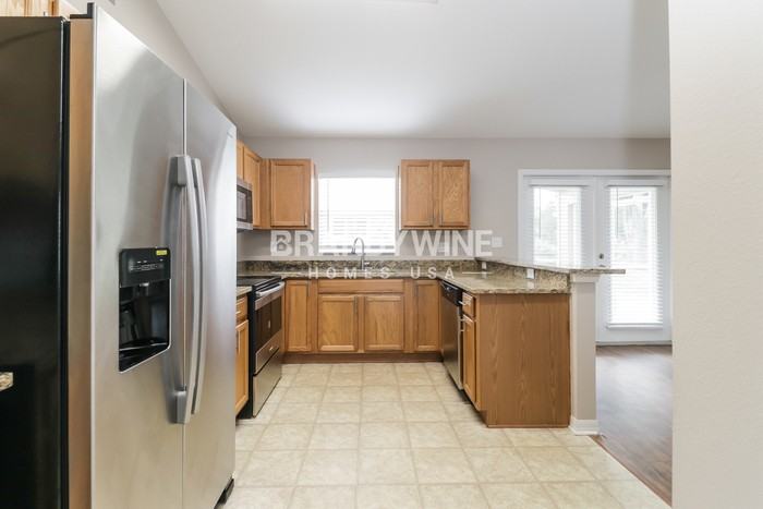 6272 Layton Ave - Photo 5 of 20