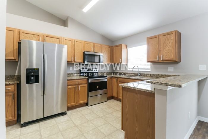 6272 Layton Ave - Photo 6 of 20