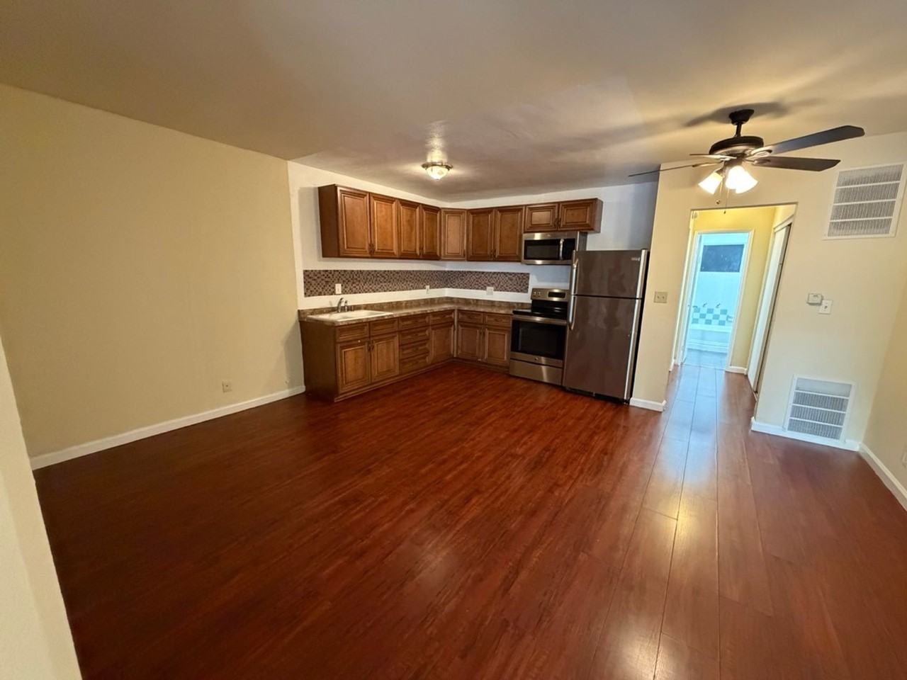 1767 Orchid Ave. - Photo 4 of 33