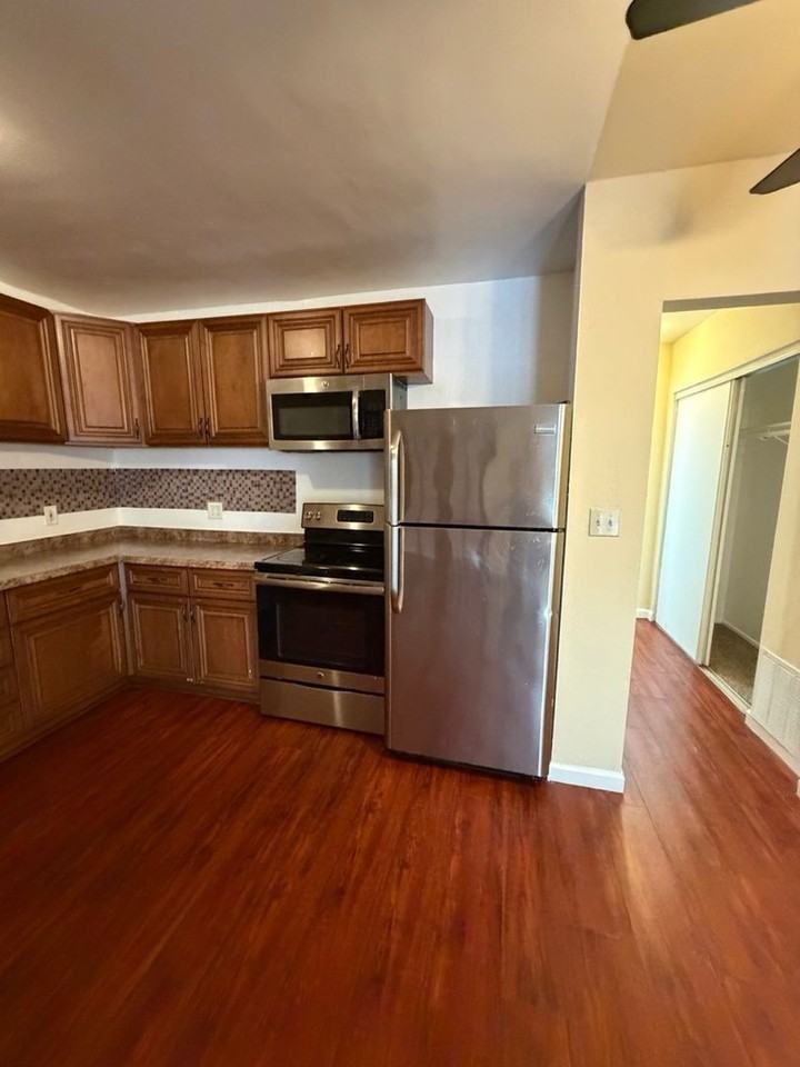 1767 Orchid Ave. - Photo 5 of 33