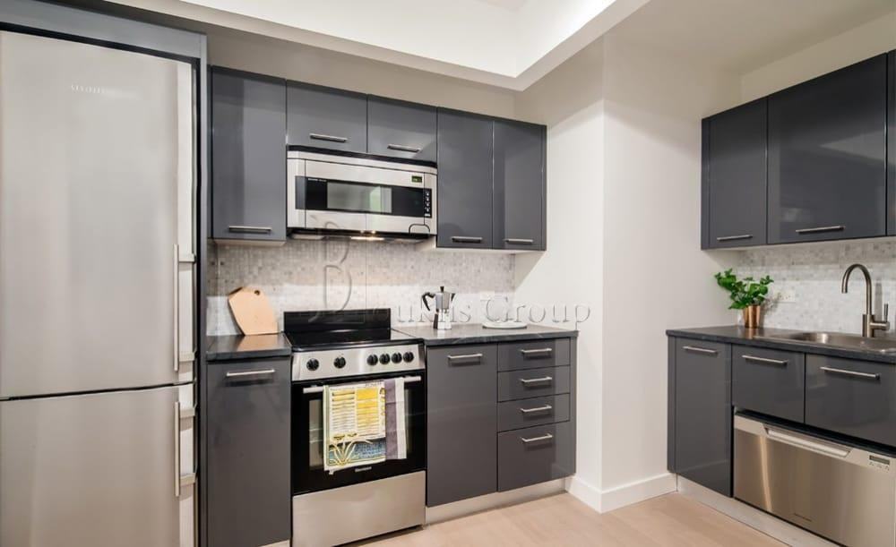 Exchange Pl #909 - Photo 7 of 9