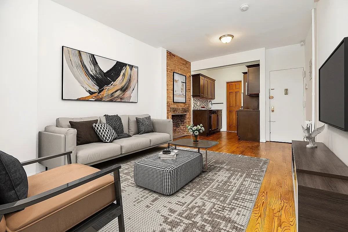 130 Allen St #4 - Photo 2 of 4